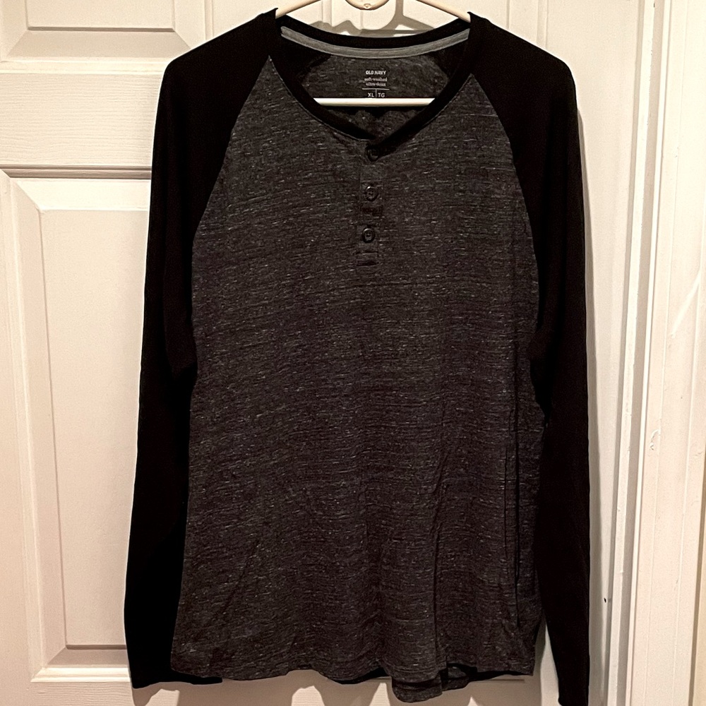 Men’s Old Navy Black Gray Long Sleeve T-shirt Size XL